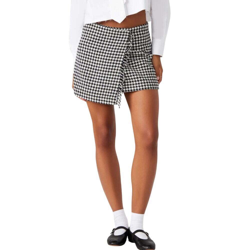 Steve Madden Leon Black and White Mini Preppy Tweed Skirt Size S